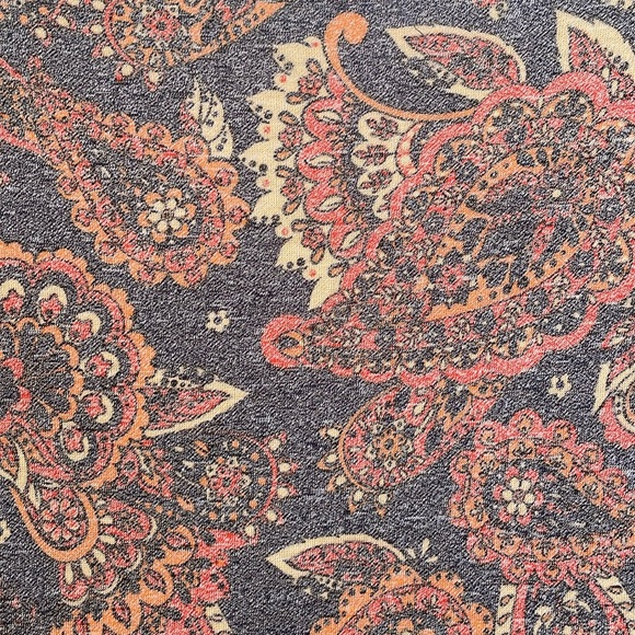 LulaRoe Muted Paisley Printed Jersey Perfect T High Low Top-#0342 - Picture 8 of 12